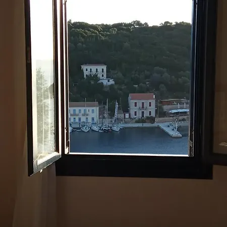 Argalios Apartment *